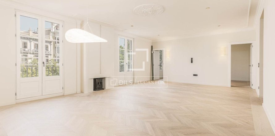 Huoneisto Barcelona, Espanja 3 makuuhuonetta, 194 m2 No. 192700