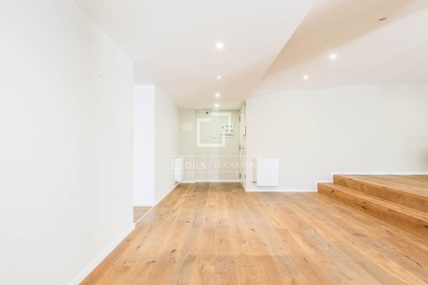 Huoneisto myytävänä Barcelona, Espanja, 3 makuuhuonetta, 195 m2 No. 192698 - kuva 7