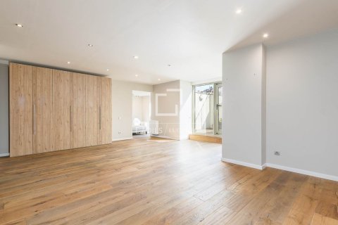 Huoneisto myytävänä Barcelona, Espanja, 3 makuuhuonetta, 195 m2 No. 192698 - kuva 8