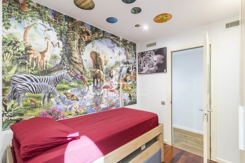 Huoneisto myytävänä Barcelona, Espanja, 3 makuuhuonetta, 195 m2 No. 192698 - kuva 28