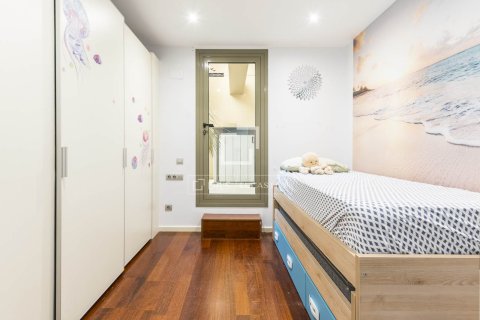 Huoneisto myytävänä Barcelona, Espanja, 3 makuuhuonetta, 195 m2 No. 192698 - kuva 30
