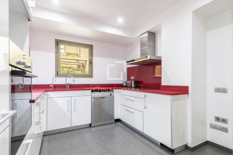 Huoneisto myytävänä Barcelona, Espanja, 3 makuuhuonetta, 195 m2 No. 192698 - kuva 18