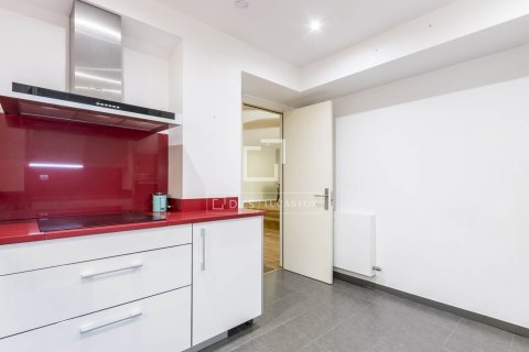Huoneisto myytävänä Barcelona, Espanja, 3 makuuhuonetta, 195 m2 No. 192698 - kuva 19