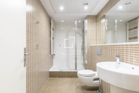 Huoneisto myytävänä Barcelona, Espanja, 3 makuuhuonetta, 195 m2 No. 192698 - kuva 22