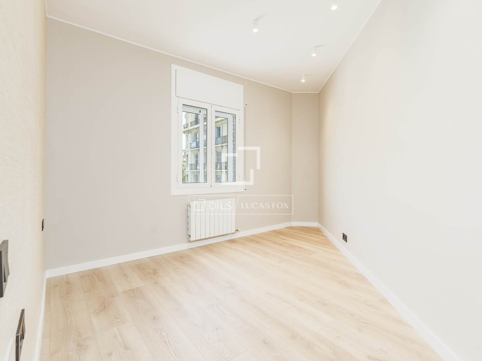 Appartamento a Barcelona, Spagna 4 camere da letto, 100 mq. N° 192695