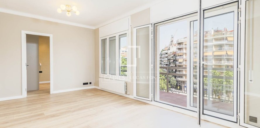 Huoneisto Barcelona, Espanja 4 makuuhuonetta, 100 m2 No. 192695