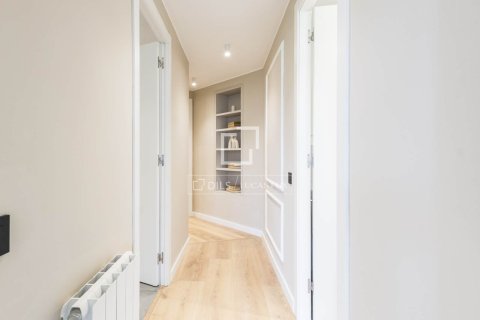 Huoneisto myytävänä Barcelona, Espanja, 4 makuuhuonetta, 100 m2 No. 192695 - kuva 6