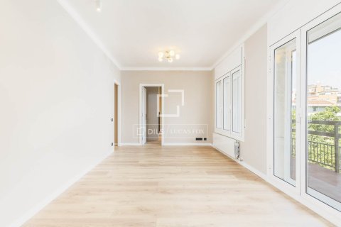 Huoneisto myytävänä Barcelona, Espanja, 4 makuuhuonetta, 100 m2 No. 192695 - kuva 16