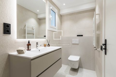 Huoneisto myytävänä Barcelona, Espanja, 4 makuuhuonetta, 100 m2 No. 192695 - kuva 4