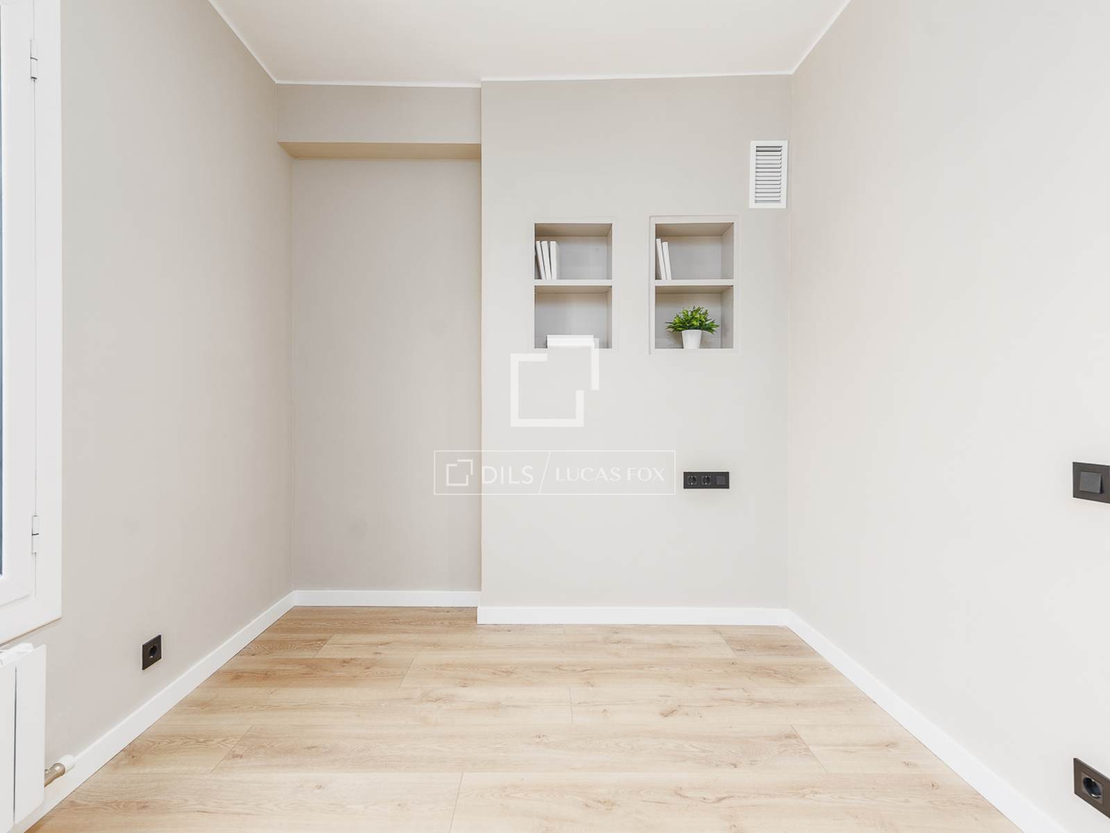 Appartamento a Barcelona, Spagna 4 camere da letto, 100 mq. N° 192695