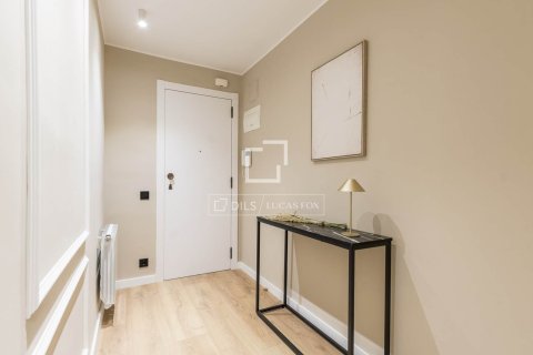 Huoneisto myytävänä Barcelona, Espanja, 4 makuuhuonetta, 100 m2 No. 192695 - kuva 5