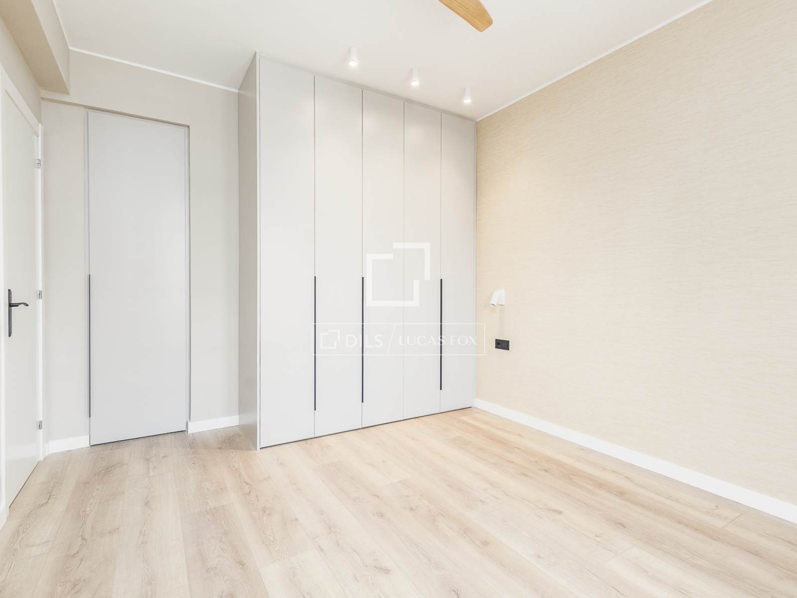 Appartamento a Barcelona, Spagna 4 camere da letto, 100 mq. N° 192695