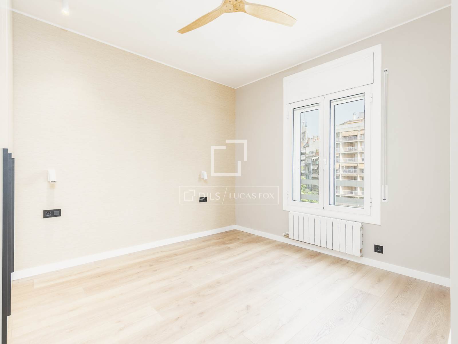 Appartamento a Barcelona, Spagna 4 camere da letto, 100 mq. N° 192695