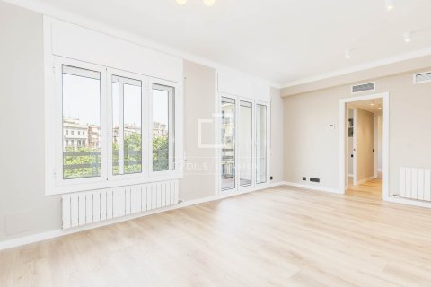 Huoneisto myytävänä Barcelona, Espanja, 4 makuuhuonetta, 100 m2 No. 192695 - kuva 14