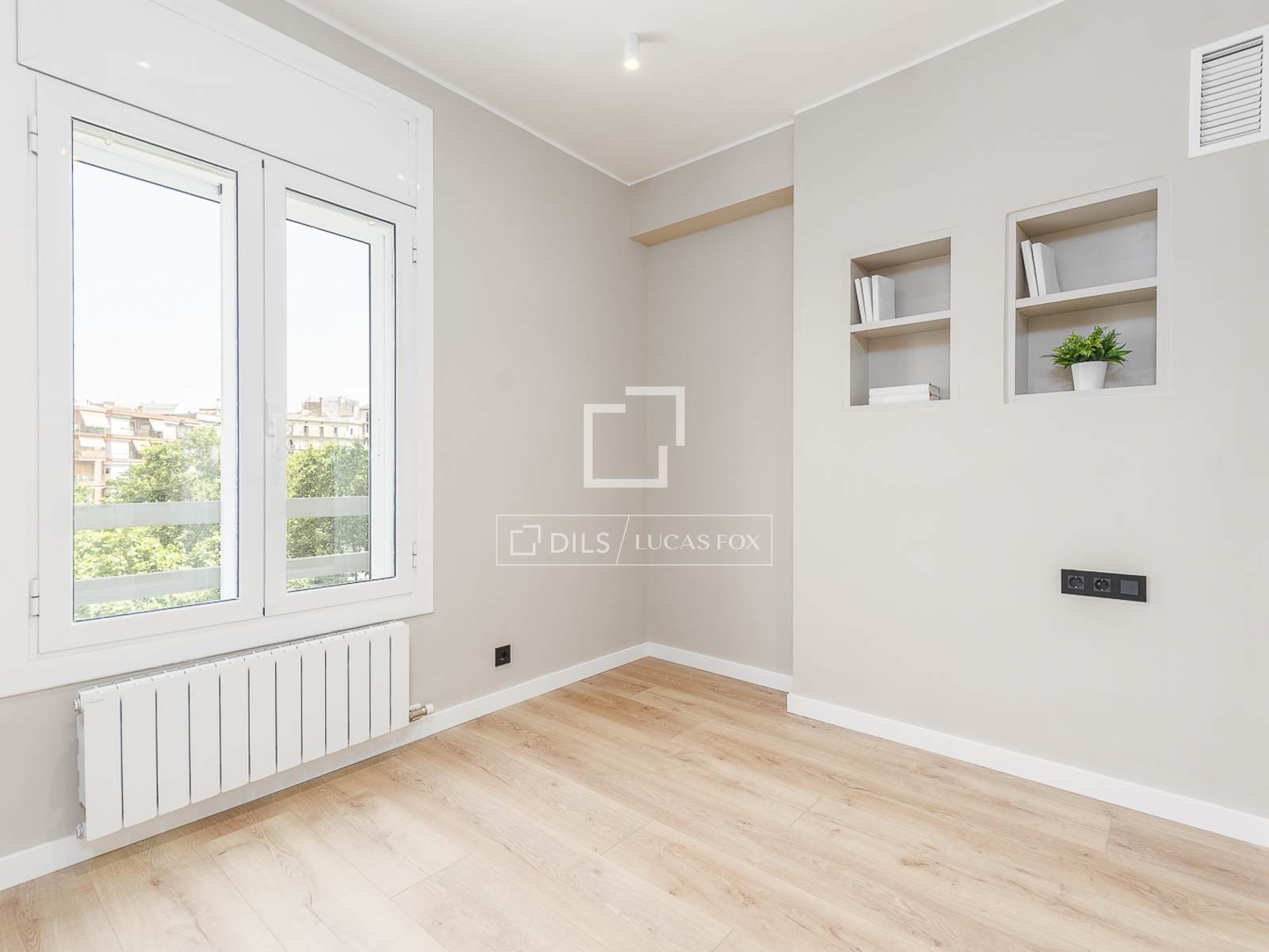 Appartamento a Barcelona, Spagna 4 camere da letto, 100 mq. N° 192695