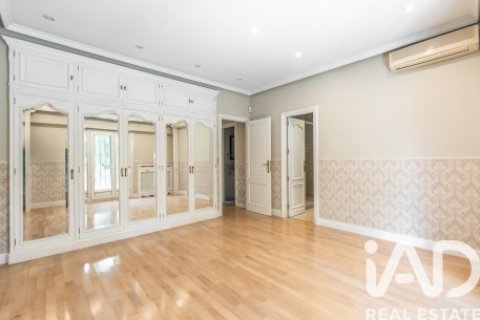 Talo myytävänä Madrid, Espanja, 5 makuuhuonetta, 455 m2 No. 188442 - kuva 11
