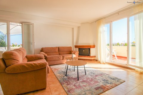 Apartment for sale in Torrevieja, Alicante, Spain 2 bedrooms, 85 sq.m. No. 140136 - photo 5