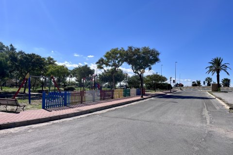 Apartment for sale in Torrevieja, Alicante, Spain 3 bedrooms, 104 sq.m. No. 140135 - photo 27