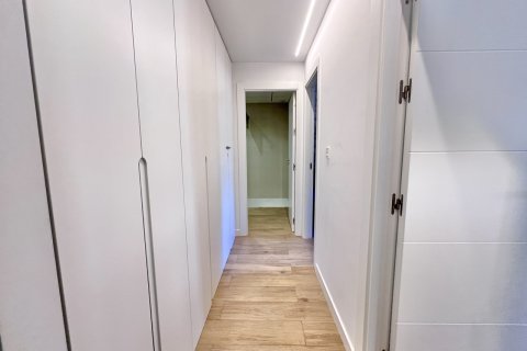 Apartment for sale in Torrevieja, Alicante, Spain 3 bedrooms, 104 sq.m. No. 140135 - photo 21