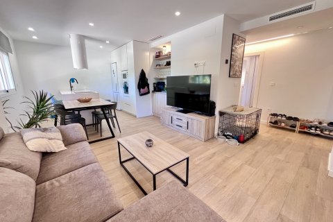 Apartment for sale in Torrevieja, Alicante, Spain 3 bedrooms, 104 sq.m. No. 140135 - photo 5