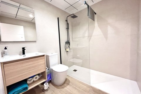 Apartment for sale in Torrevieja, Alicante, Spain 3 bedrooms, 104 sq.m. No. 140135 - photo 17