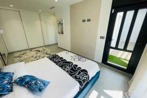 Villa zum Verkauf in Torrevieja, Alicante, Spanien 5 Schlafzimmer, 368 m2 Nr. 140262 - Foto 23