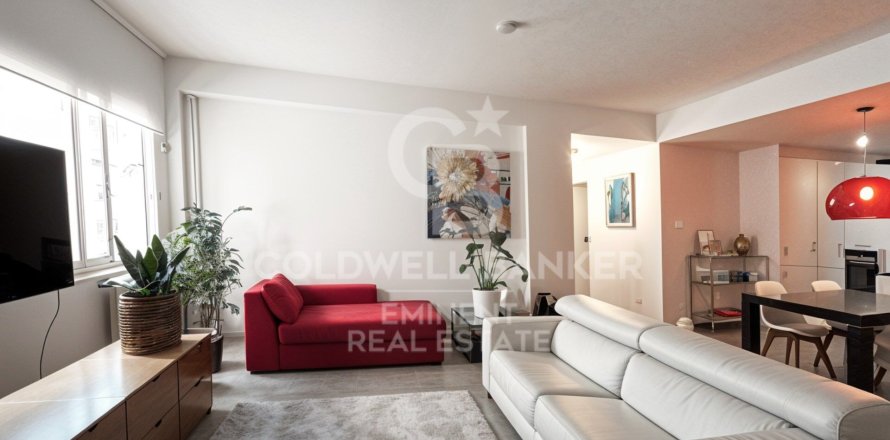Apartamento en Barcelona, España 3 dormitorios, 119 m2 No. 157807