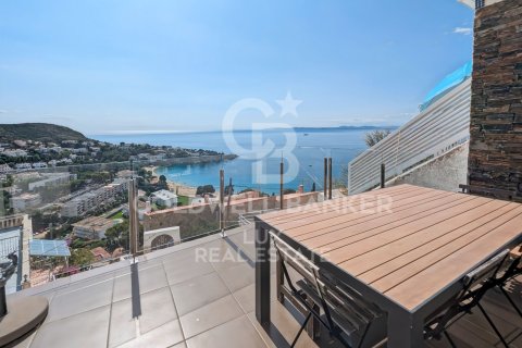 Villa for sale in Roses, Girona, Spain 4 bedrooms, 124 sq.m. No. 157808 - photo 21