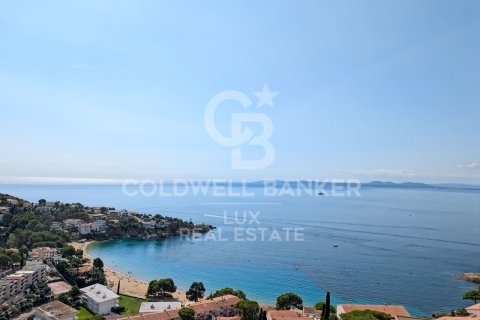 Villa for sale in Roses, Girona, Spain 4 bedrooms, 124 sq.m. No. 157808 - photo 3