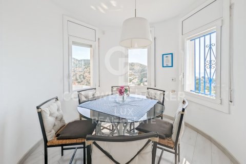 Villa for sale in Roses, Girona, Spain 4 bedrooms, 124 sq.m. No. 157808 - photo 9