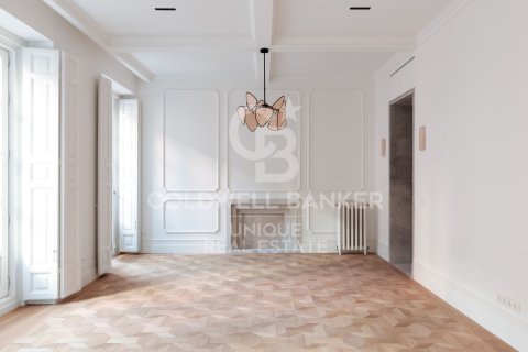 Lägenhet i Madrid, Spanien 3 sovrum, 174 kvm. Nr. 157806