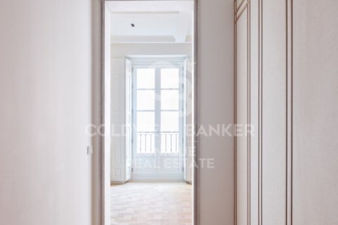 Apartamento en venta en Madrid, España 3 dormitorios, 156 m2 No. 157806 - foto 5