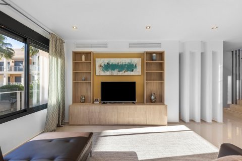 Villa for sale Orihuela, Alicante, Spain 5 bedrooms, 296 sq.m. No. 110343 - photo 17
