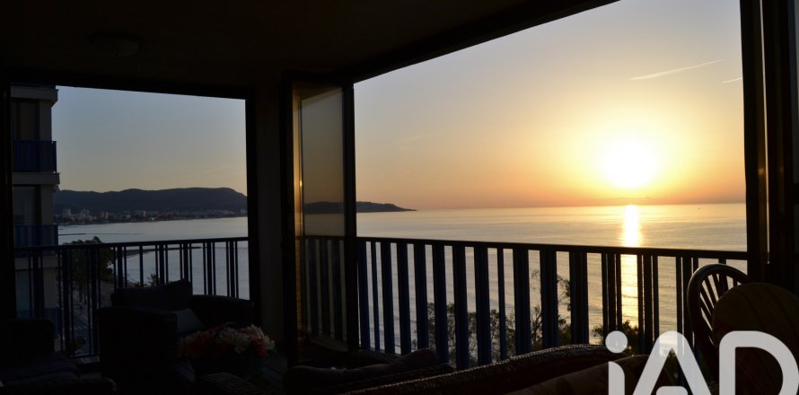 Appartamento a Benicasim, Castellon, Spagna 3 camere da letto, 175 mq. N° 172542