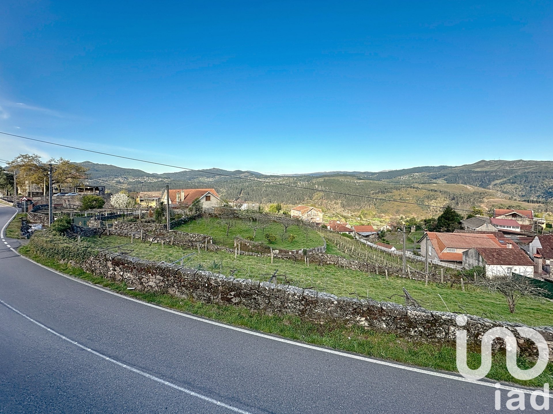 Land plot à Ponte Caldelas, Pontevedra, Espagne 1296 m2 No. 185940