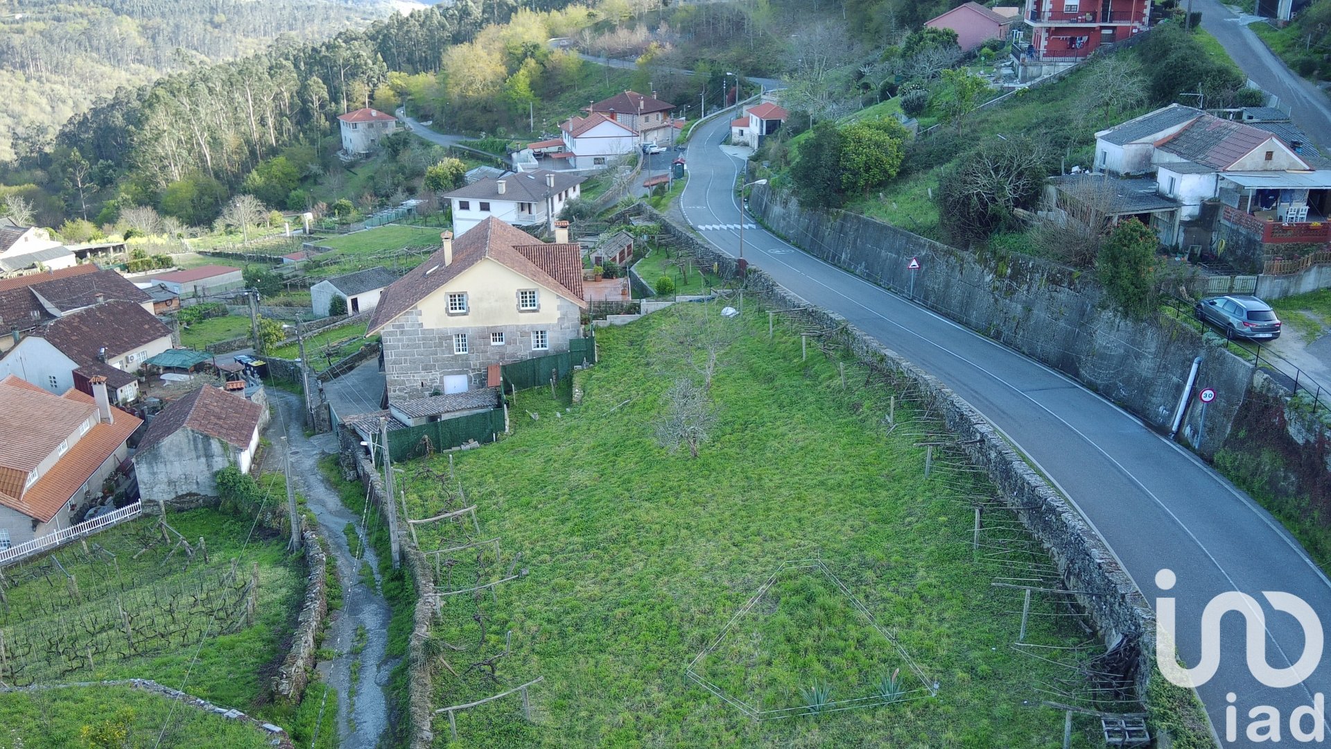 Land plot à Ponte Caldelas, Pontevedra, Espagne 1296 m2 No. 185940