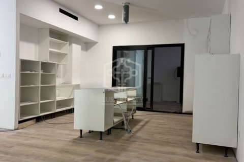 Lägenhet till salu i Girona, Spanien 3 sovrum, 140 kvm. Nr. 144382 - foto 7