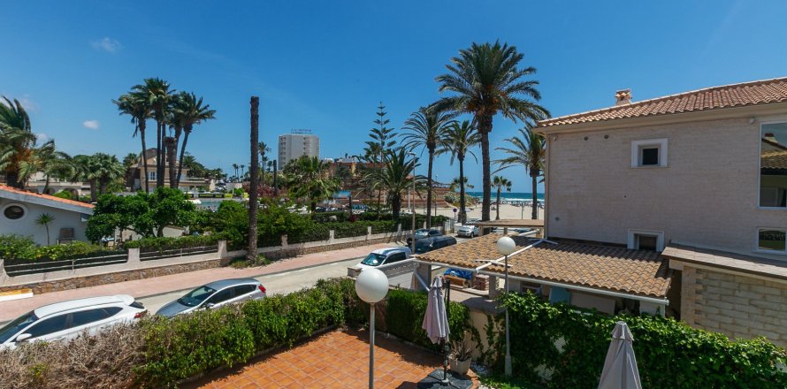 Villa à La Zenia, Alicante, Espagne 293 m2 No. 177547