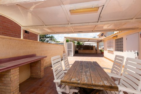 Villa à vendre à La Zenia, Alicante, Espagne, 293 m2 No. 177547 - photo 22