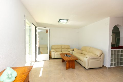 Villa à vendre à La Zenia, Alicante, Espagne, 293 m2 No. 177547 - photo 12
