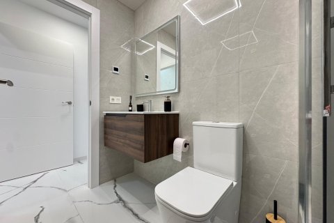 Продажа квартиры в Торревьеха, Аликанте, Испания 2 спальни, 67м2 №177552 - фото 27