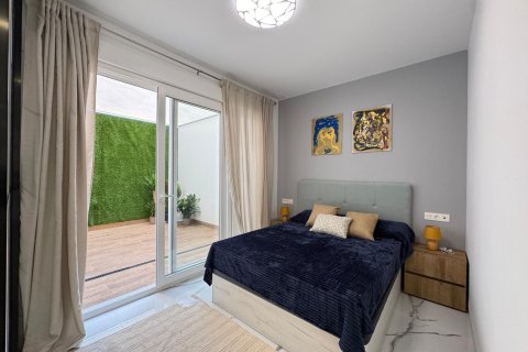 Продажа квартиры в Торревьеха, Аликанте, Испания 2 спальни, 67м2 №177552 - фото 29