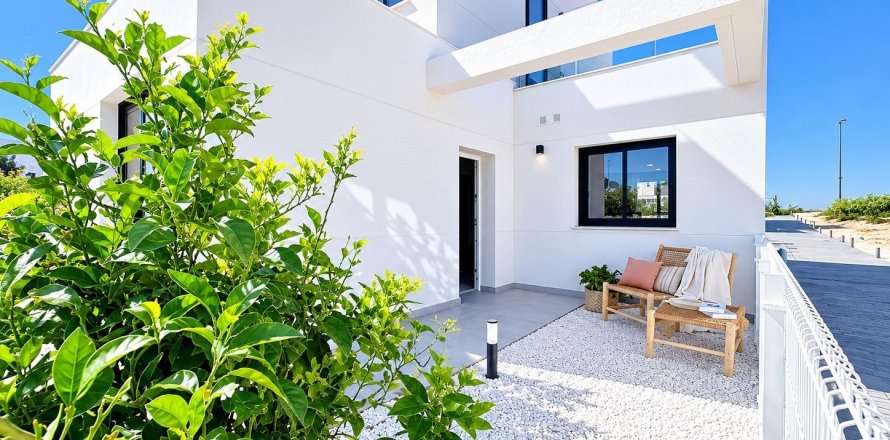 Villa in Banos Y Mendigo, Murcia, Spain 3 bedrooms, 110 sq.m. No. 194592