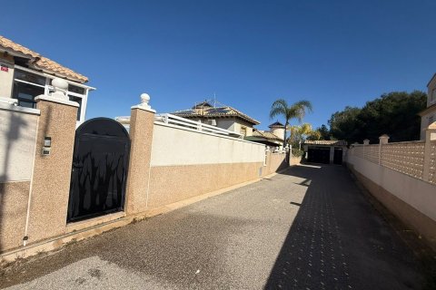 Villa till salu i Alicante, Spanien 5 sovrum, 231 kvm. Nr. 194596 - foto 3