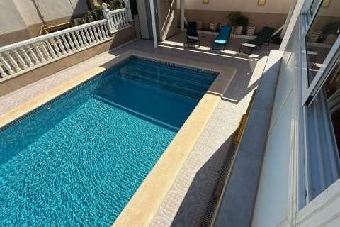Villa till salu i Alicante, Spanien 5 sovrum, 231 kvm. Nr. 194596 - foto 14