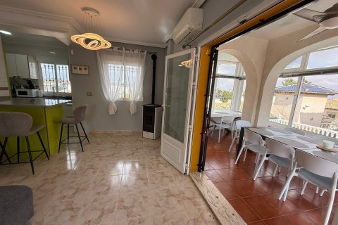 Villa till salu i Alicante, Spanien 5 sovrum, 231 kvm. Nr. 194596 - foto 12
