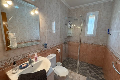 Villa till salu i Alicante, Spanien 5 sovrum, 231 kvm. Nr. 194596 - foto 23