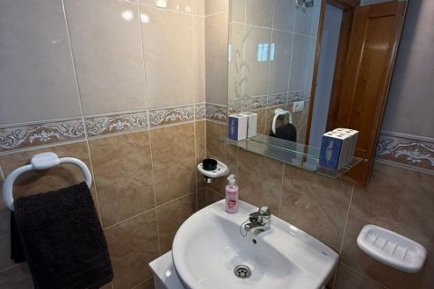 Villa till salu i Alicante, Spanien 5 sovrum, 231 kvm. Nr. 194596 - foto 28