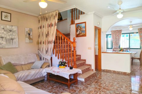 Casa adosada en venta en La Zenia, Alicante, España 3 dormitorios, 100 m2 No. 189711 - foto 6