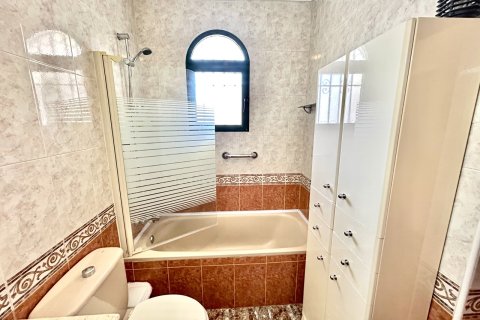 Casa adosada en venta en La Zenia, Alicante, España 3 dormitorios, 100 m2 No. 189711 - foto 27